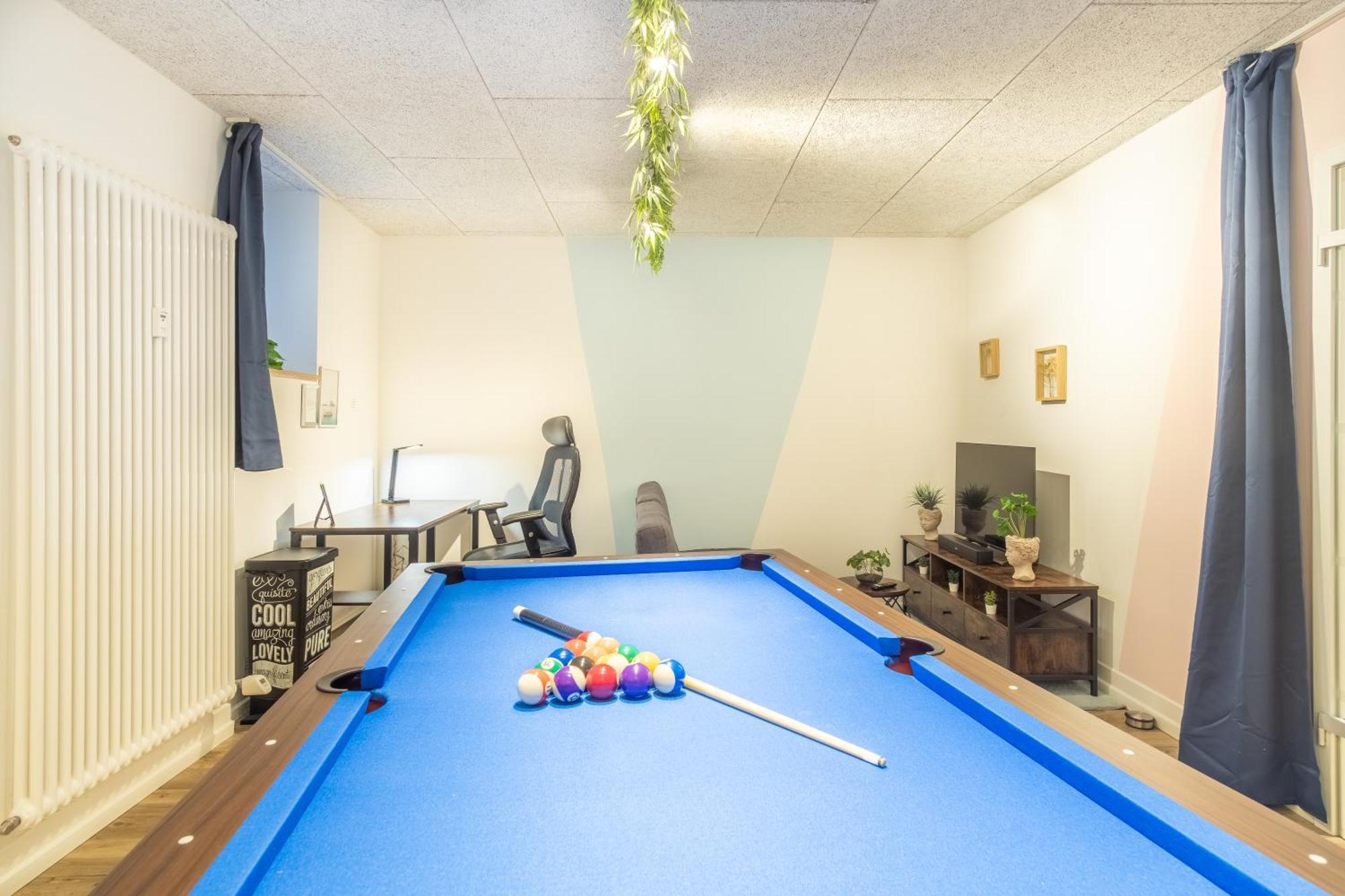 Pool Table Heaven, Workstation, 4K Tv, Netflix Apartment Leipzig Exterior photo
